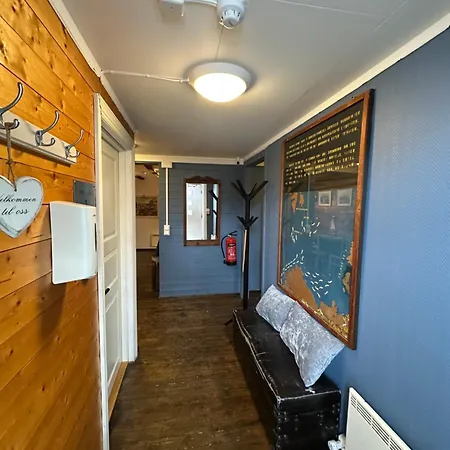 Astra Whale - Waterfront Boutique In Lofoten