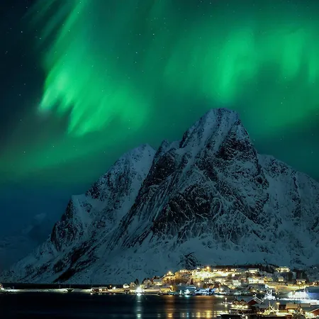 Prázdninový areál Astra Whale - Waterfront Boutique In Lofoten Kabelvåg